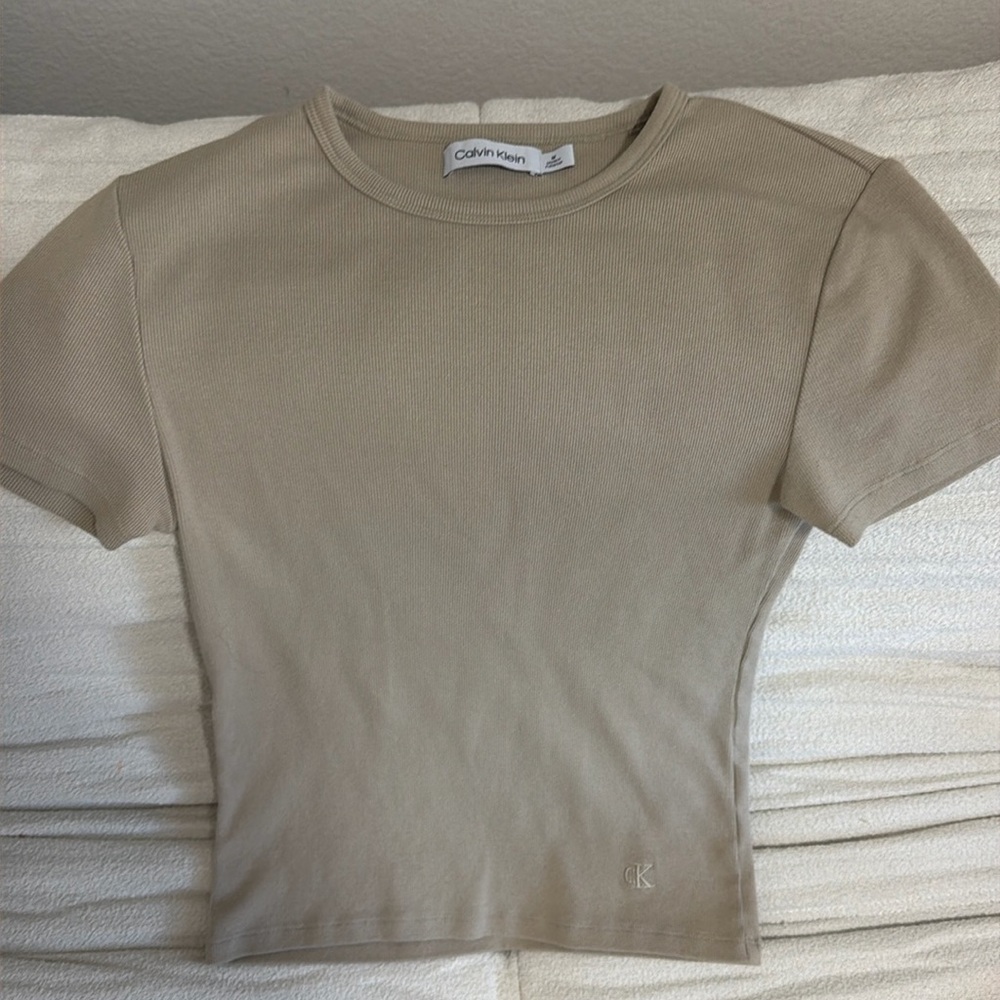 Calvin Klein t shirt